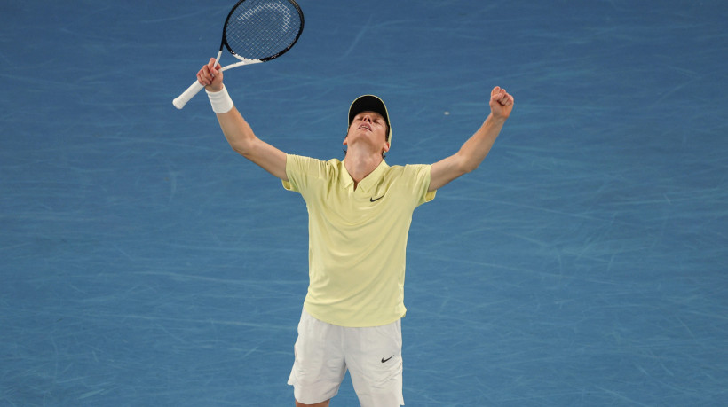 Número 1 do mundo do tênis, Jannik Sinner venceu o alemão Alexander Zverev e conquistou o Australian Open