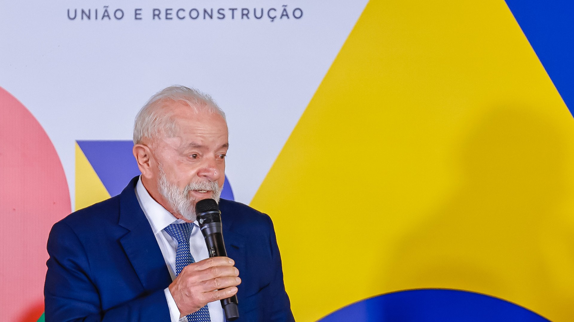 ￼LULA lidera cenários eleitorais e venceria, inclusive, Jair Bolsonaro (Foto: Ricardo Stuckert / PR)