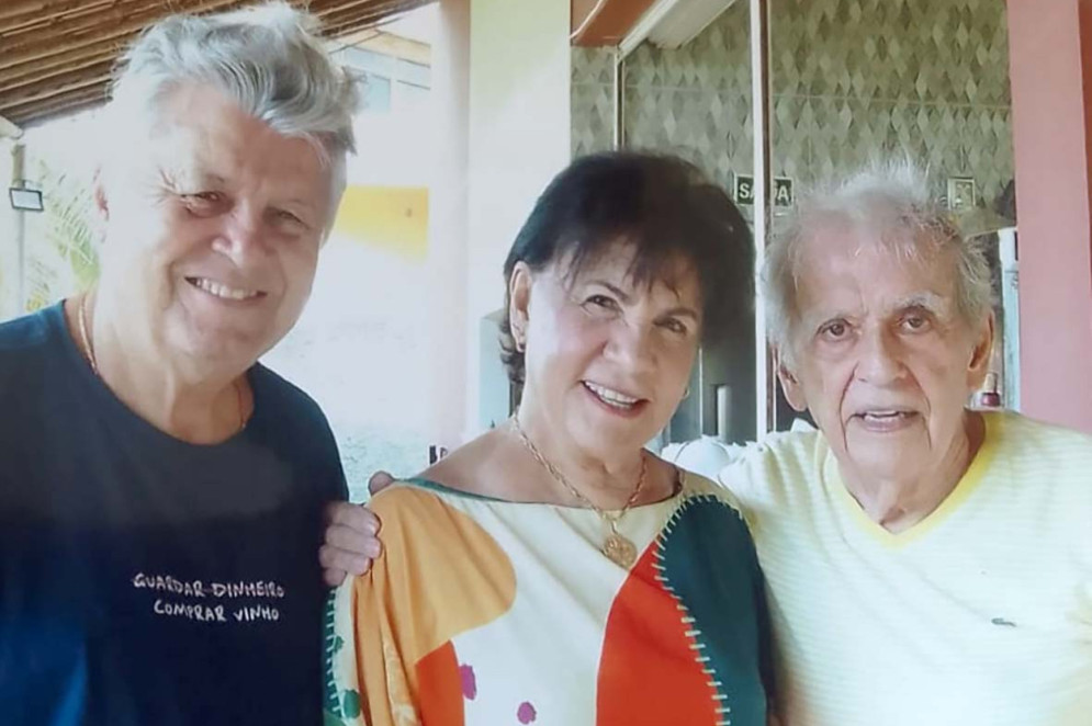 Adriano e Regina Josino reabrem hoje o Cine Pedra da Costa exibindo Casablanca, que nem Deus perderia, pois o maior filme de todos os tempos (Foto: acervo pessoal)