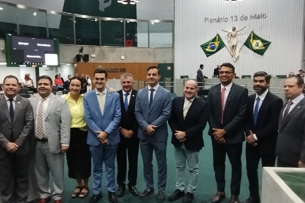 Capitão Wagner e Roberto Cláudio se reúnem com deputados estaduais de oposição(Foto: Guilherme Gonsalves)