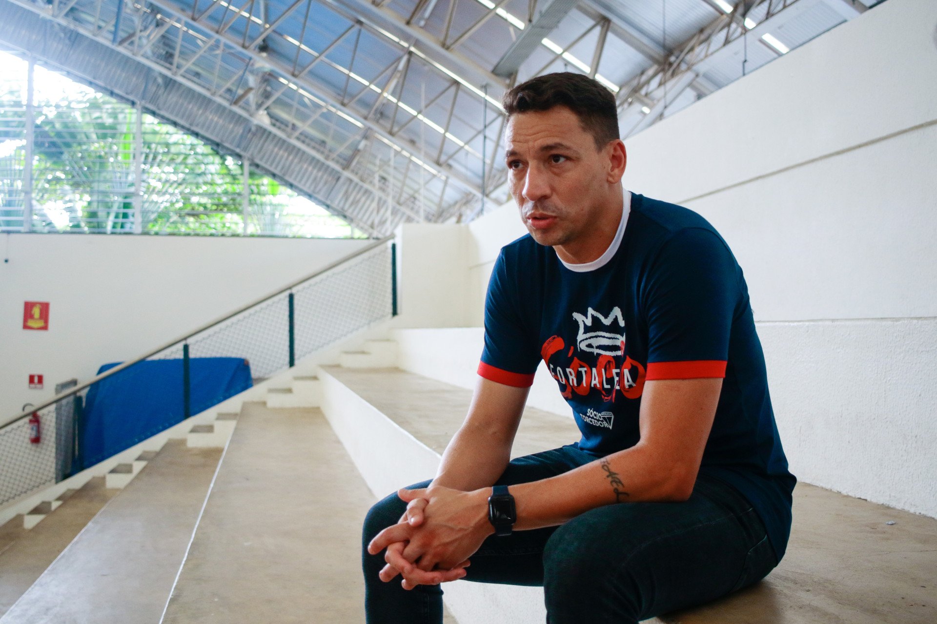 Fortaleza- CE, Brasil, 13-02-25: Esportes O POVO entrevista o jogador de futsal do Fortaleza Esporte Clube, Rômulo.  (Fotos: Lorena Louise / Especial para O POVO) (Foto: Lorena Louise/Especial para O POVO)