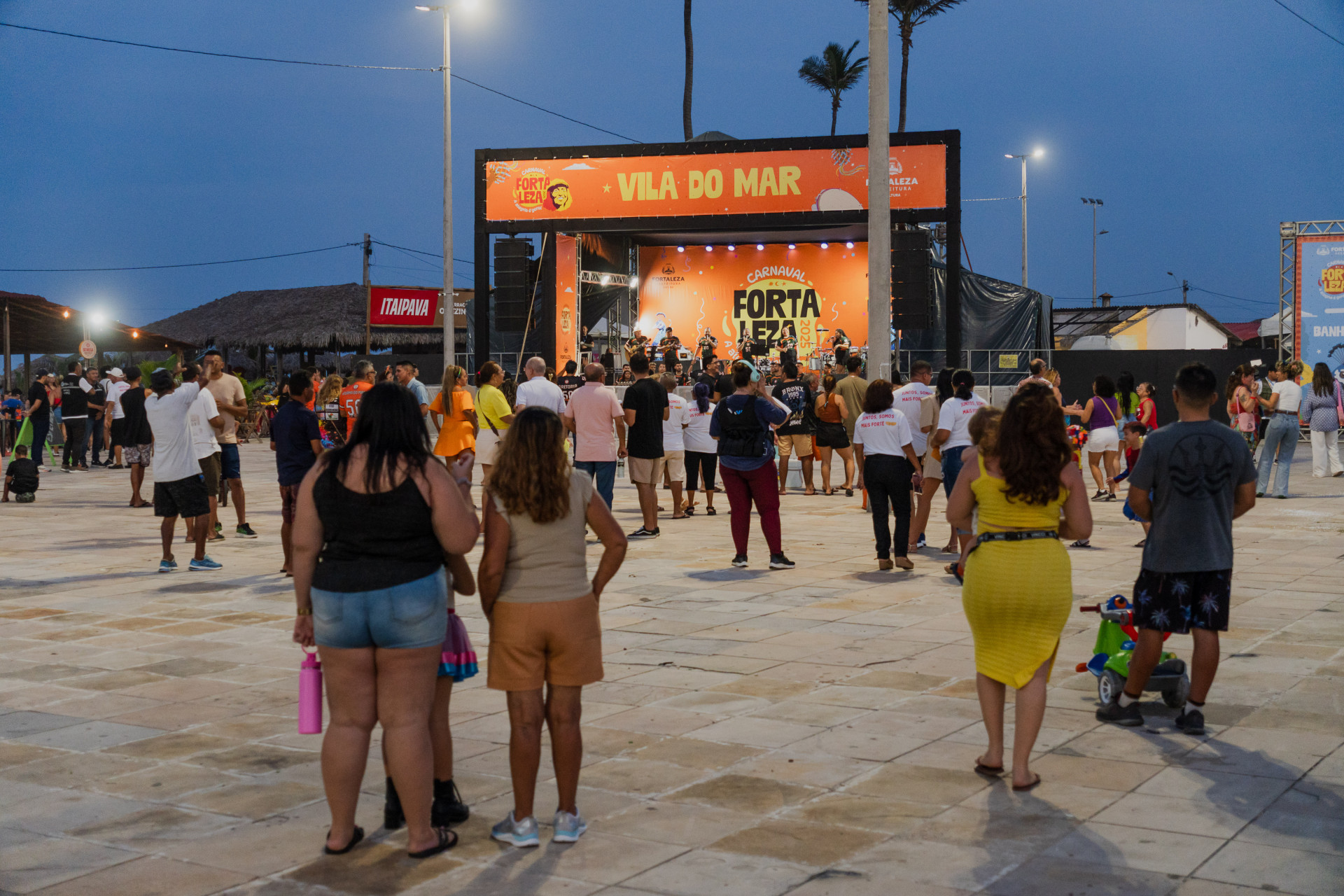 FORTALEZA-CE, BRASIL,  15-02-2025: Pré-carnaval no Vila do Mar, na Barra do Ceará. (Foto: Fernanda Barros/ O Povo)
 (Foto: FERNANDA BARROS)