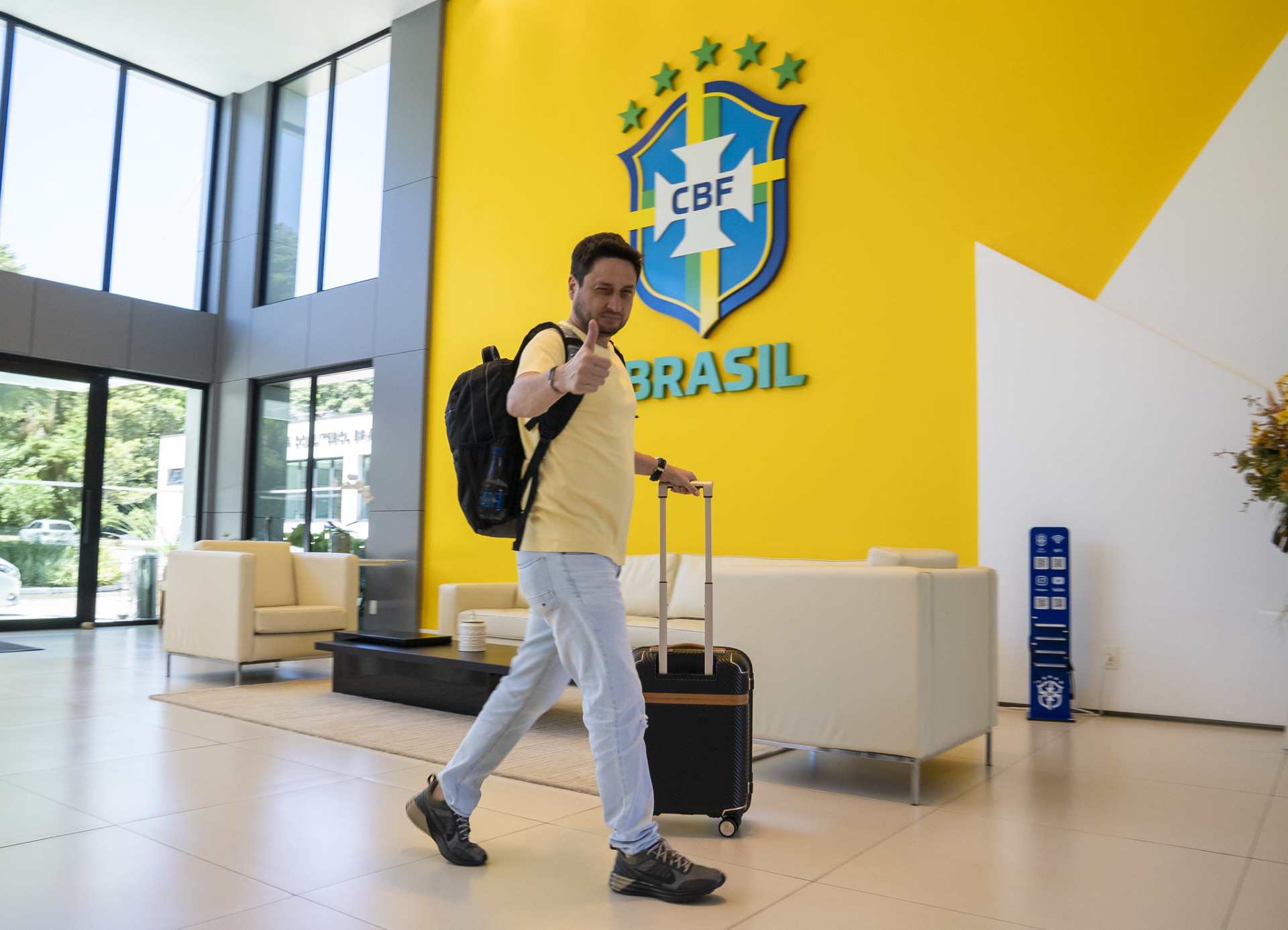 Arthur Elias comanda seleção brasileira feminina durante a primeira Data Fifa de 2025.  (Foto: Joilson Marconne / CBF)