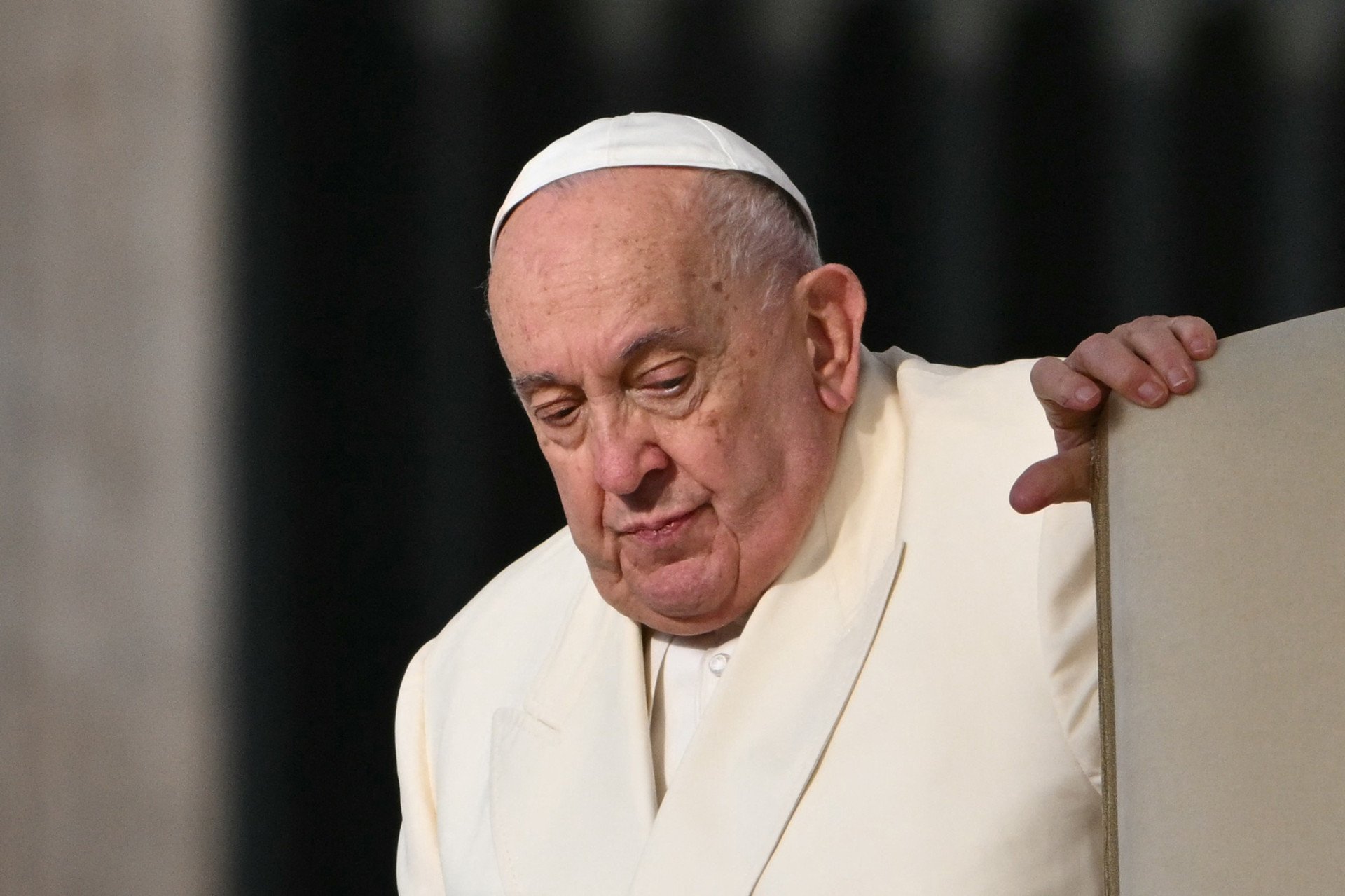 ￼PAPA apresentou vele melhora em quadro clínico (Foto: Alberto PIZZOLI / AFP)