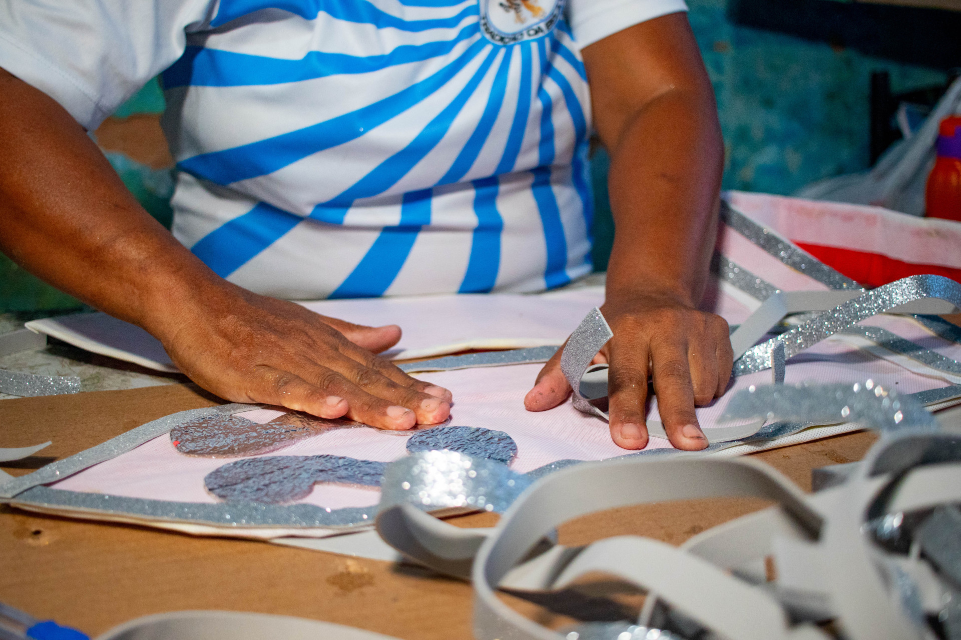 Fortaleza,CE,BR 19-02-25: Barracão da Escola de Samba da Bela Vista produz alegorias e fantasias para temporada de carnaval. (Foto: Lorena Louise/Especial para O POVO) (Foto: Lorena Louise/Especial para O POVO)