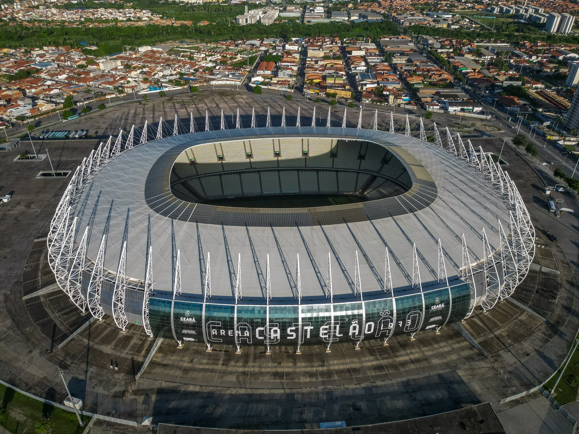 Vista aérea da Arena Castelão (Foto: FCO FONTENELE)