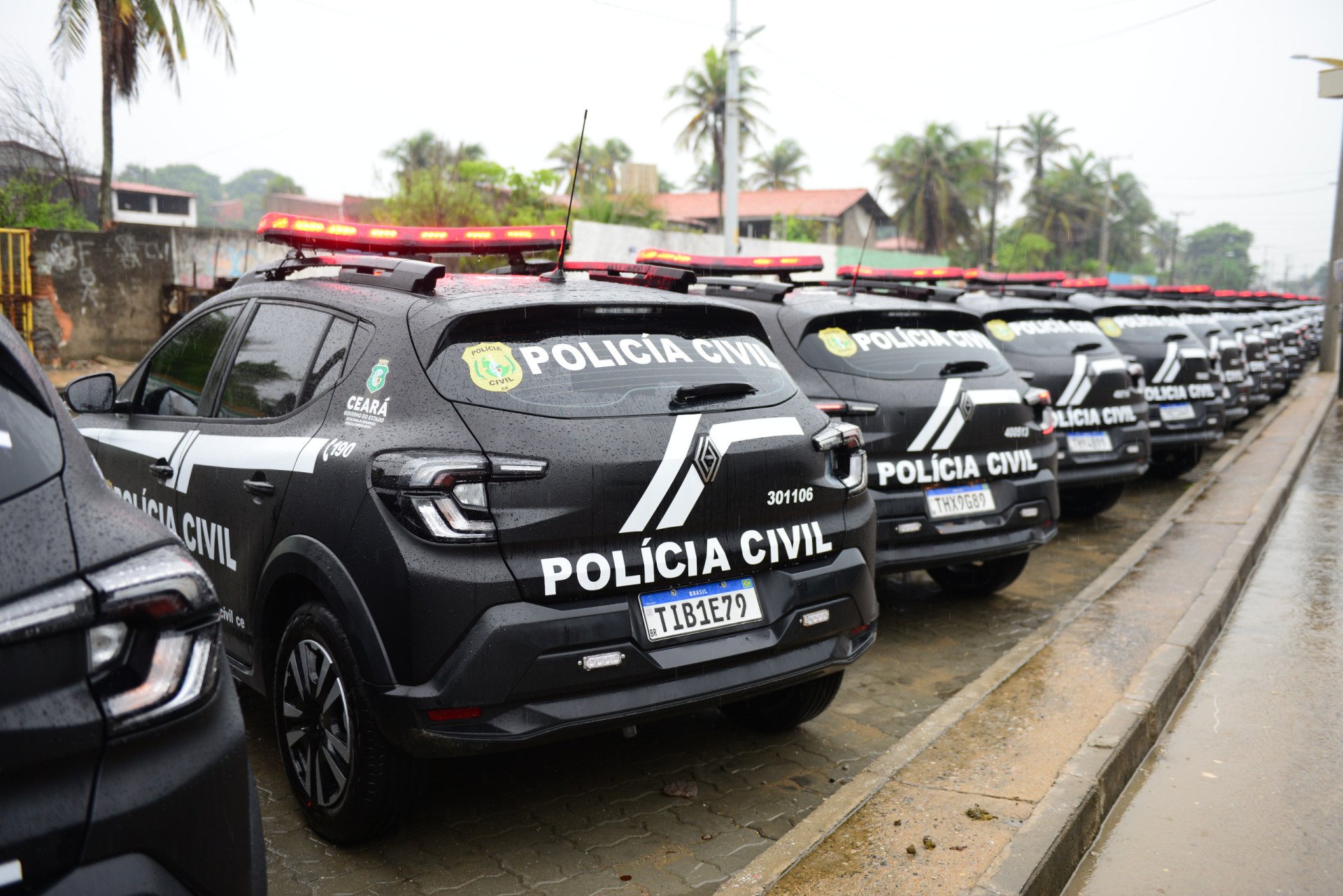 ￼A entrega foi realizada no Marco Zero, na Barra do Ceará  (Foto: Divulgação/ Leonardo Albuquerque (Ascom PC-CE))