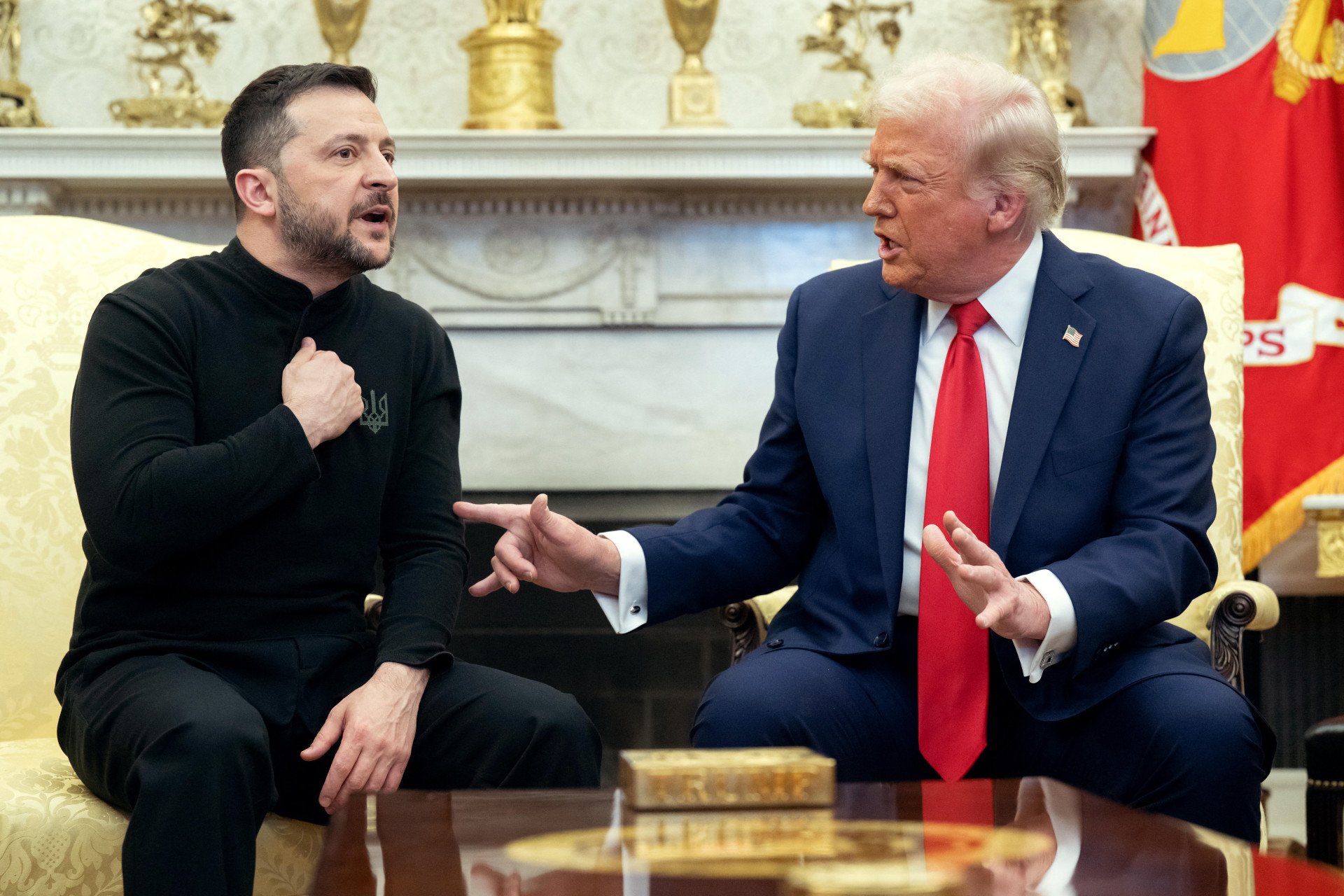 ￼TRUMP e Zelensky bateram boca na frente de jornalistas (Foto: SAUL LOEB/AFP)