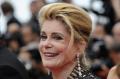 A atriz francesa Catherine Deneuve, de 78 anos, receberá prêmio pelo conjunto da obra no Festival de Veneza