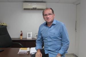 Prefeito do Crato, José Ailton Brasil (PT) defende medida de Camilo Santana (PT), que optou por lockdown em todo o Ceará. 