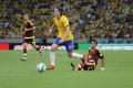 FORTALEZA, CE, BRASIL, 13-10-2015: Filipe Luís, jogador da seleção brasileira em lance da partida. Jogo Brasil x Venezuela, válido pelas Eliminatórias da Copa do Mundo de 2018, no estádio Arena Castelão. (Foto: Rodrigo Carvalho/O POVO)