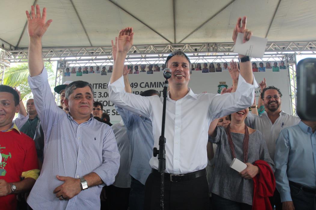 Deputado Federal José Guimarães e Camilo Santana (Foto: DIEGO CAMELO, em 1º/12/2015)