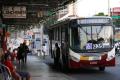 Ônibus Intermunicipal  Metropolitano e movimento de passageiros no Terminal Rodoviário São Benedito na avenida Domingos Olímpio