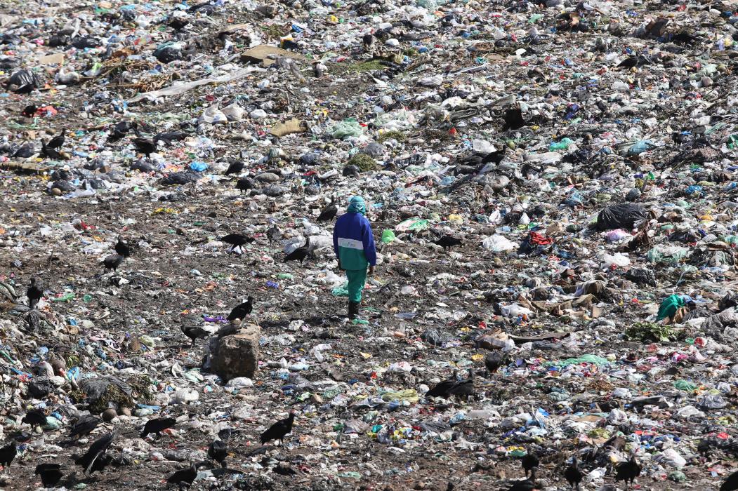 Aterro sanitário em Caucaia(Foto: FÁBIO LIMA)