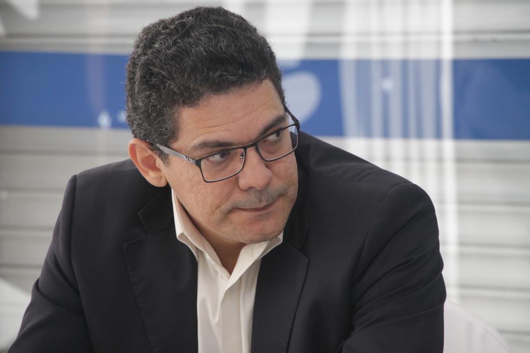 Advogado Joaquim Perucio diz que modelo de negócios das operadoras de saúde aperta clientes (Foto: MAURI MELO)