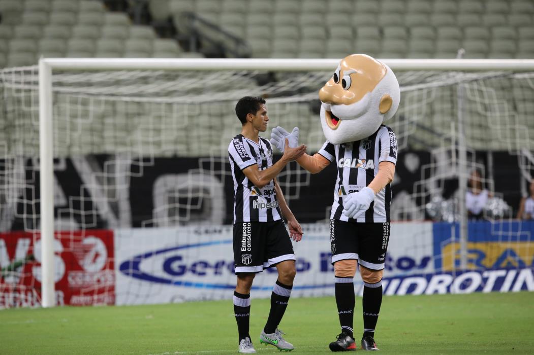 Ídolo do Corinthians, multicampeão e agora pode estar se despedindo para  jogar no Grêmio