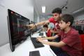 Fortaleza, CE, Brasil, 23-06-2017: Leticia Ribeiro, estudante, fala sobre seu envolvimento com a tecnologia e as aulas na escola SuperGeeks. (Foto: Mateus Dantas / O Povo)