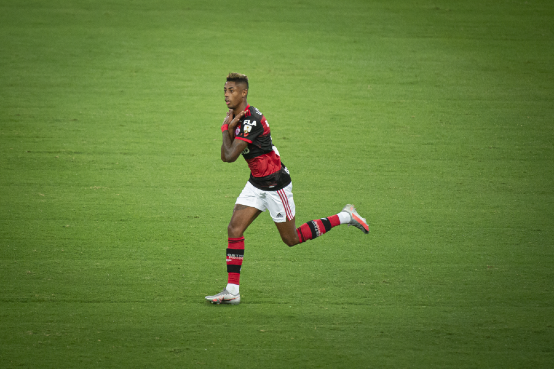 Flamengo X Bragantino Ao Vivo Onde Assistir A Transmissao Do Brasileirao Futebol Esportes O Povo