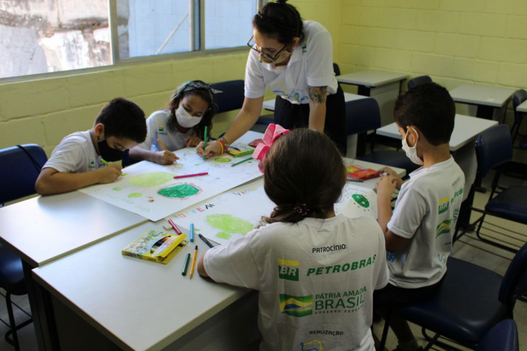 Reportagens mostram como estudo pode transformar a vida das pessoas