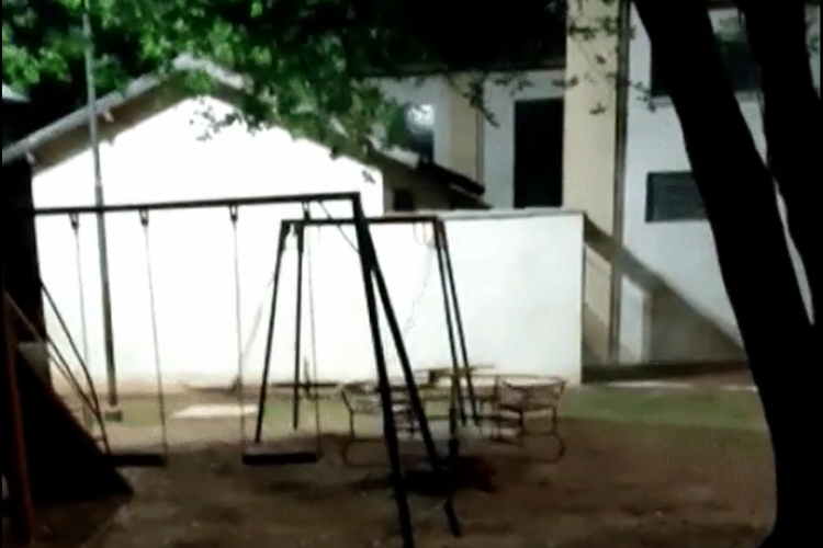 Vereador relata que gravou vídeo de brinquedos de uma praça se mexendo sozinhos durante uma madrugada