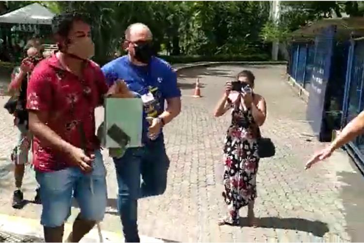 Estudante foi guiado até a entrada na Unifor