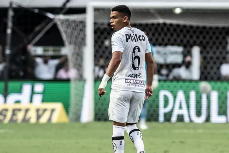 Santos joga contra o Fluminense hoje, terça, 8, pela Copa do Brasil 2022; veja onde assistir ao vivo aos jogos do dia e horário. 