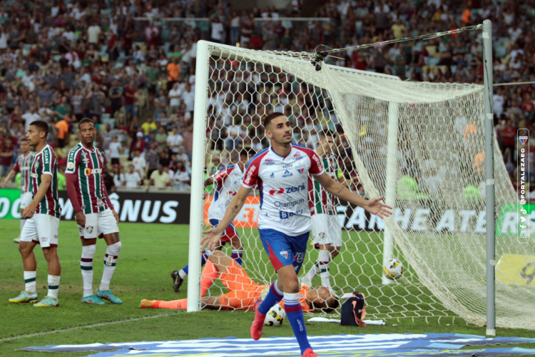 Thiago Galhardo marcou gol pelo Fortaleza contra o Fluminense
