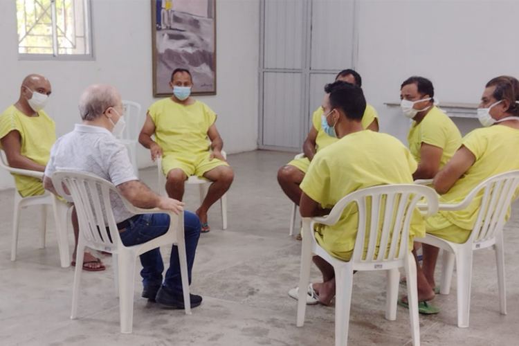 É importante que o paciente evite os gatilhos para o uso de drogas