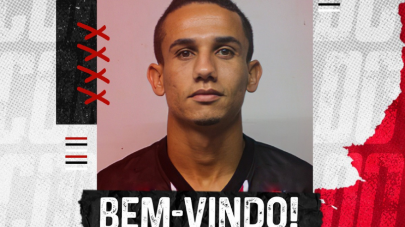 Anunciado pelo Ferroviário, Thiaguinho possui passagem pelo futebol cearense. 