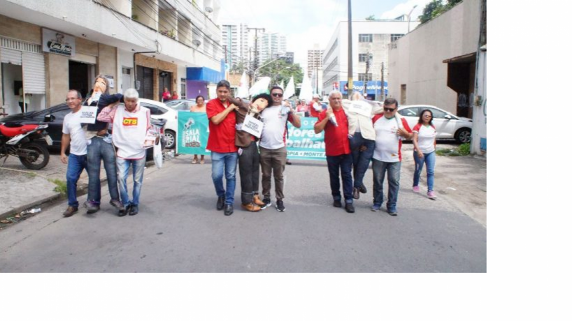 Sindicato da Saúde do Ceará realiza manifestação contra propostas de reajuste salarial de hospitais particulares 