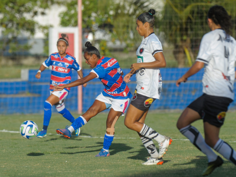 Taubaté vence 3B por três gols de diferença e é campeão do