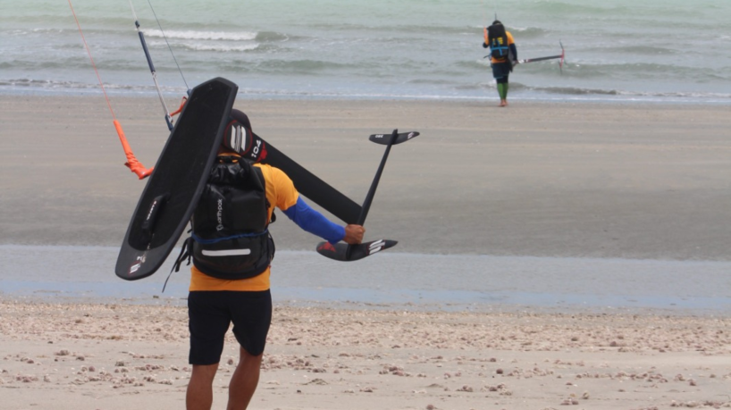 Grupo de velejadores saiu da Praia do Preá e pretende ir até Oiapoque, no Amapá.