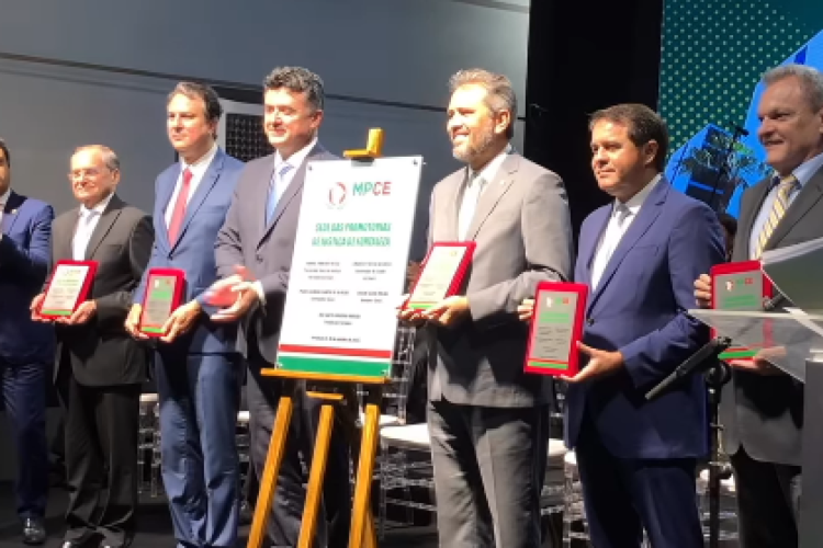 Autoridades recebem homenagem em abertura de sede de Promotorias de Justiça