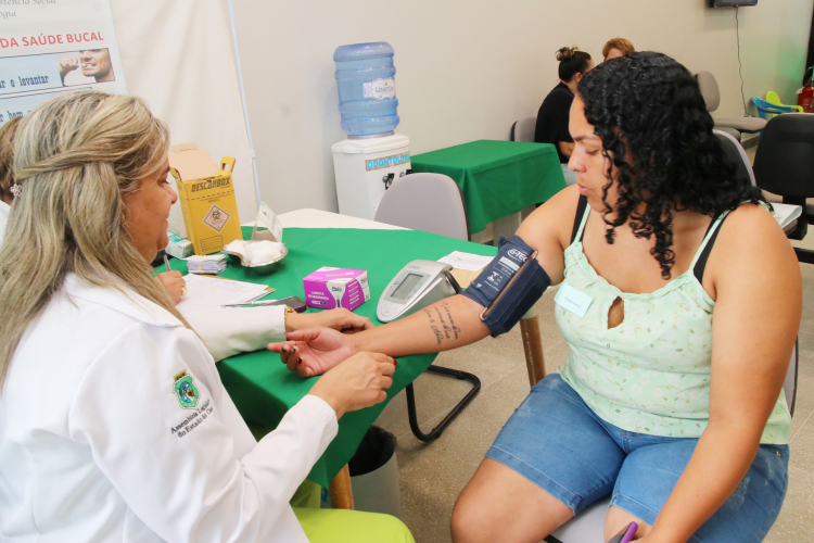 Verificação de pressão arterial está entre os serviços da 1ª edição do Vem pra Alece