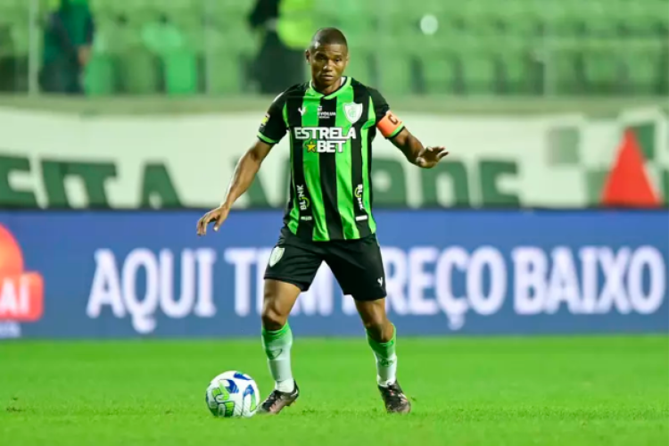 Juninho atua pelo América Mineiro há oito temporadas consecutivas