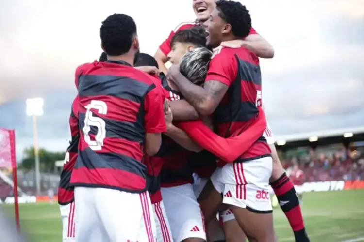 Jogo do Copa São Paulo de Futebol Júnior entre Flamengo e Aster será disputado hoje, 19, e terá transmissão ao vivo; confira onde assistir e horário