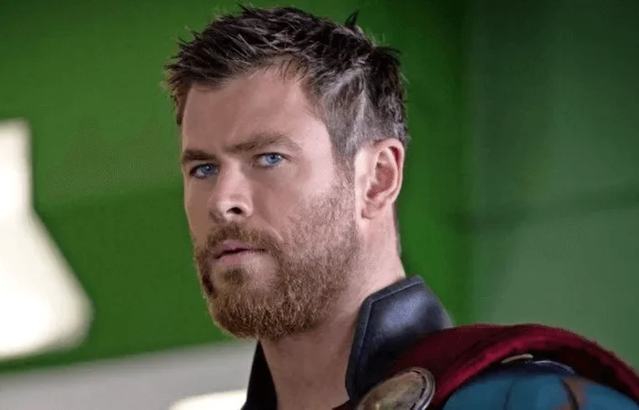 O ator Chris Hemsworth, conhecido pelo papel de Thor no Universo Cinematográfico da Marvel, irá dublar o personagem Optimus Prime no filme de animação 